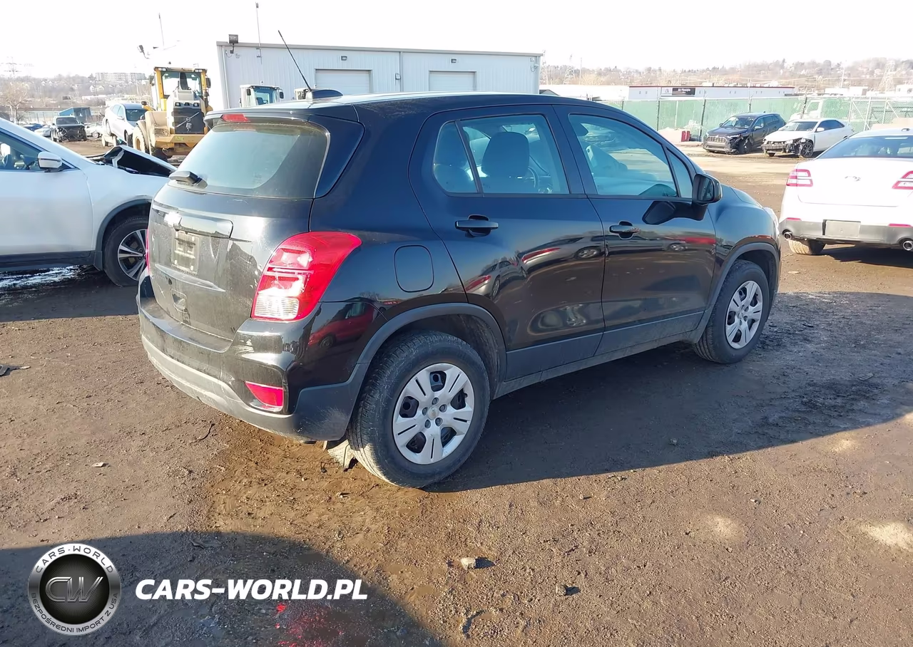 2017 Chevrolet Trax Ls VIN:3GNCJKSB9HL289938 - 4