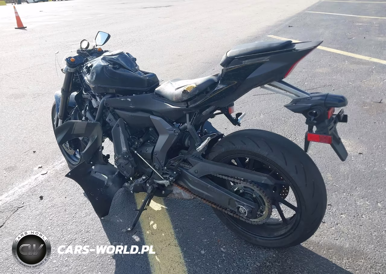 2025 Yamaha Yzfr7 VIN:JYARM38E0SA016589 - 3