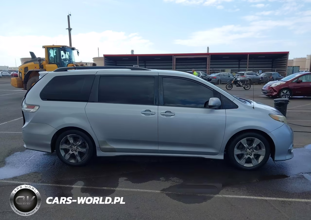 2012 Toyota Sienna Se 8 Passenger VIN:5TDXK3DC6CS229590 - 12