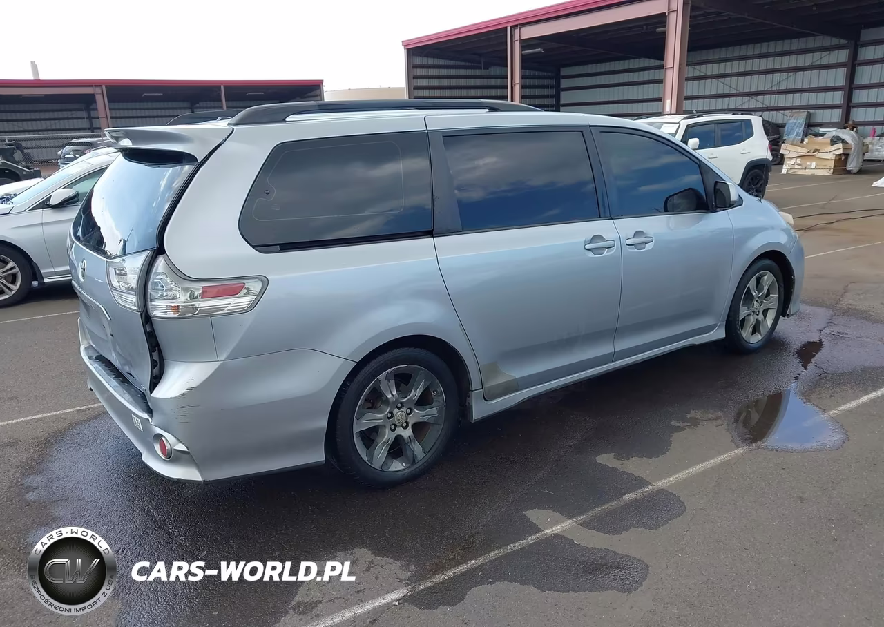 2012 Toyota Sienna Se 8 Passenger VIN:5TDXK3DC6CS229590 - 4
