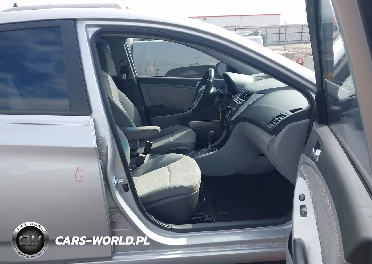 2013 Hyundai Accent Gls VIN:KMHCT4AE7DU308556 - 5