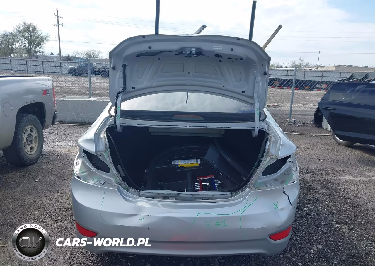 2013 Hyundai Accent Gls VIN:KMHCT4AE7DU308556 - 6