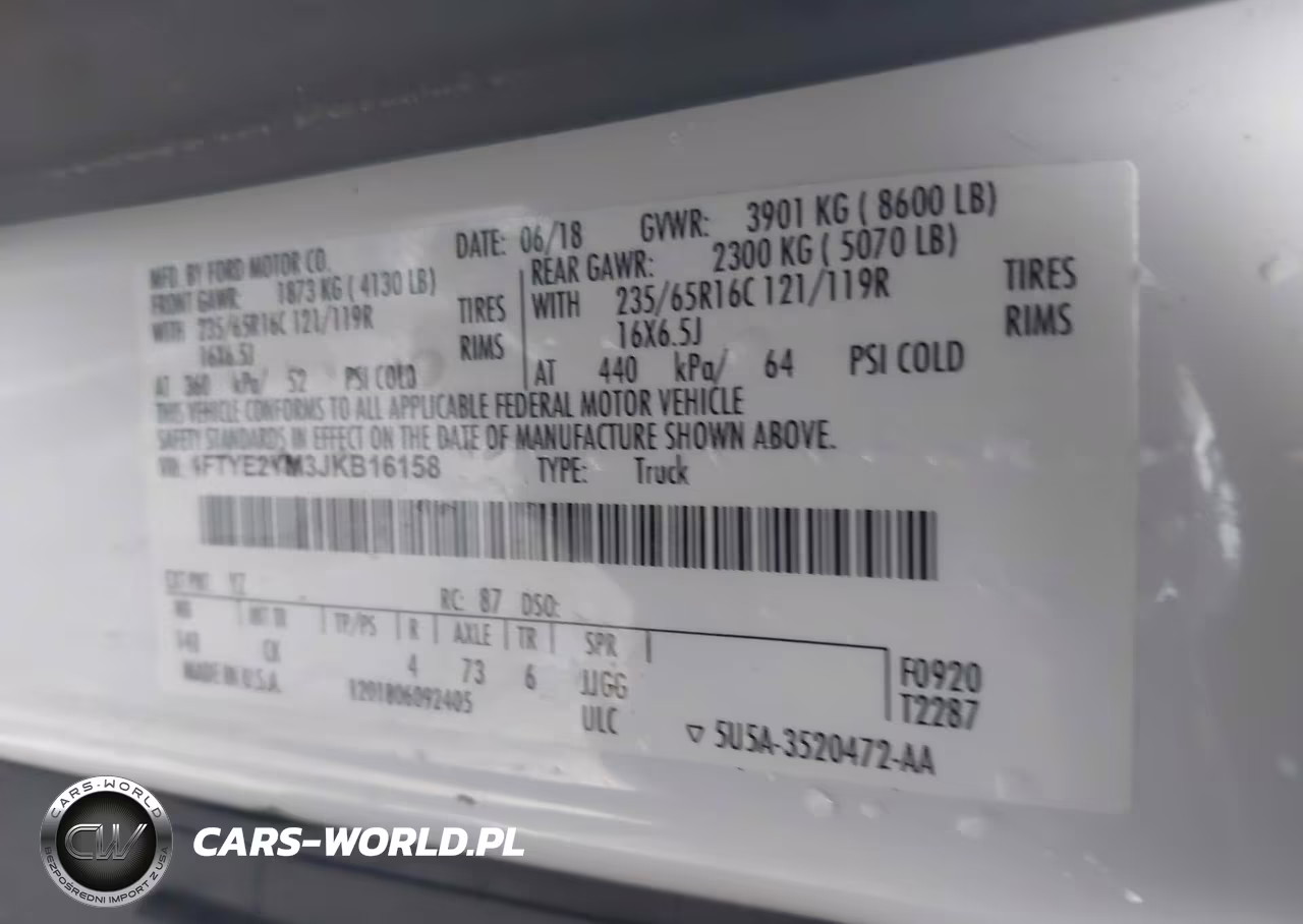 2018 Ford Transit-150 VIN:1FTYE2YM3JKB16158 - 9