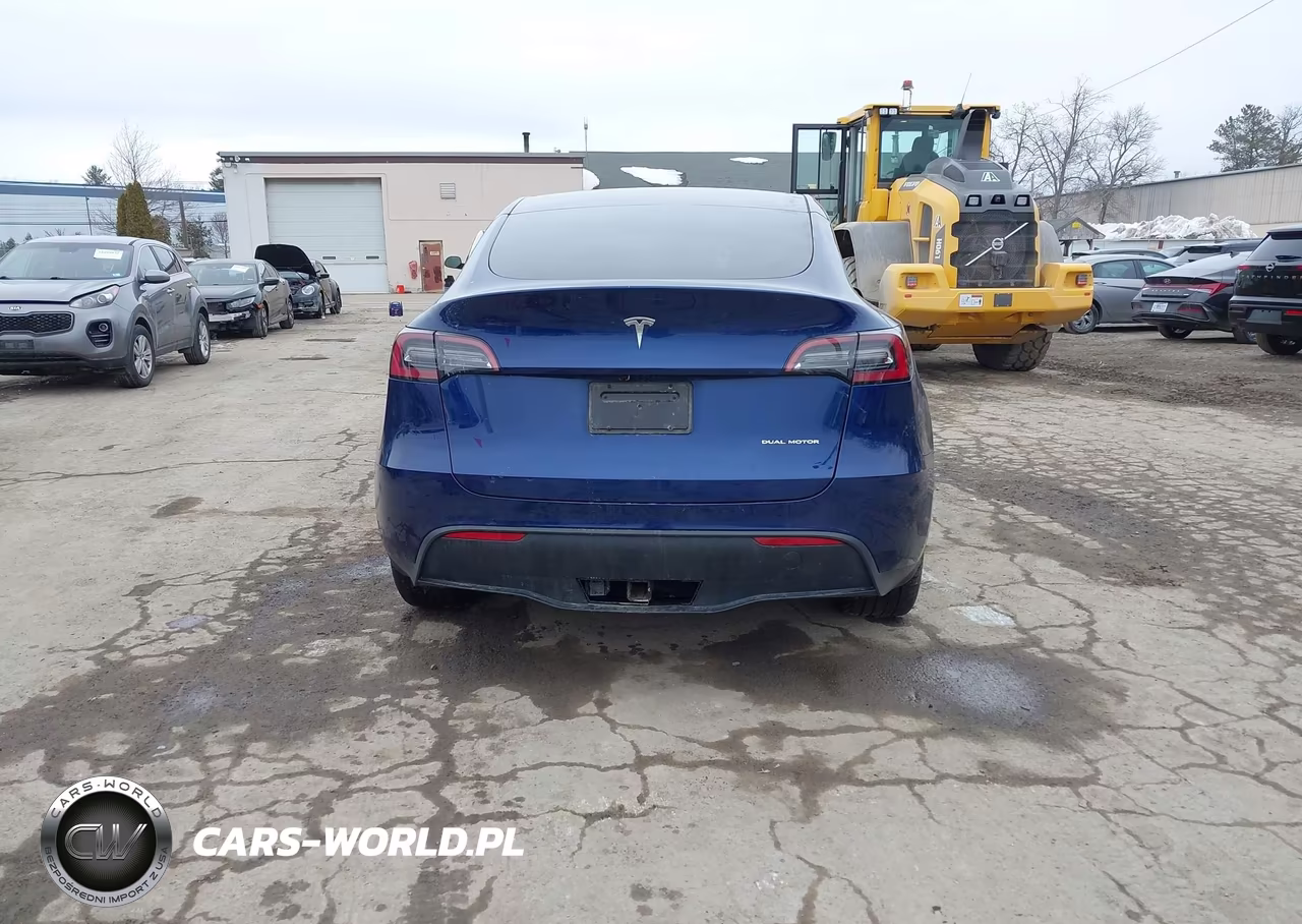 2024 Tesla Model Y Long Range Dual Motor All-Wheel Drive VIN:7SAYGDEE7RF986008 - 17