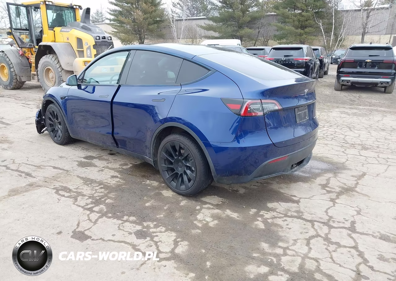 2024 Tesla Model Y Long Range Dual Motor All-Wheel Drive VIN:7SAYGDEE7RF986008 - 3