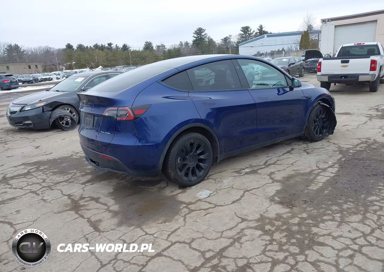 2024 Tesla Model Y Long Range Dual Motor All-Wheel Drive VIN:7SAYGDEE7RF986008 - 4