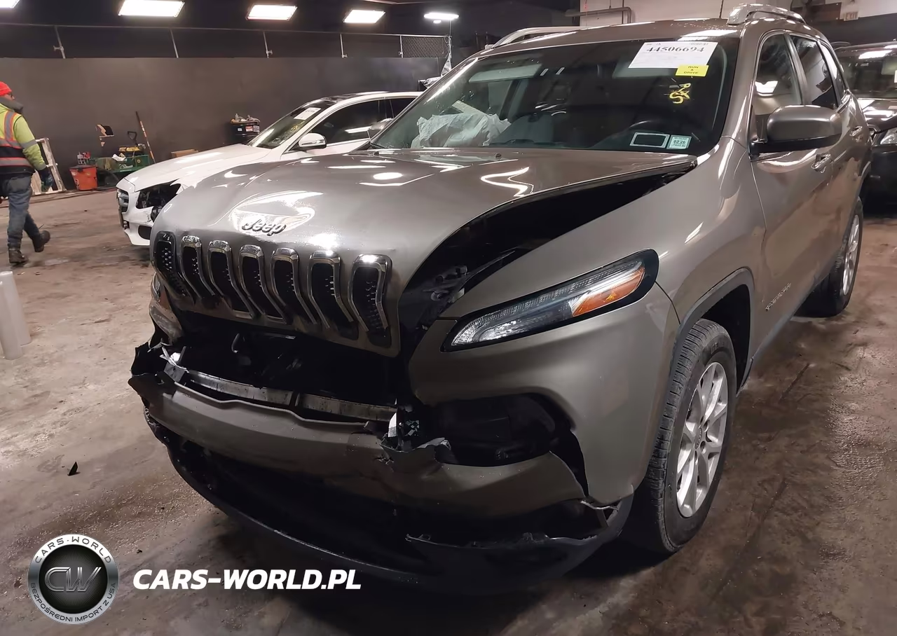 2016 Jeep Cherokee Latitude VIN:1C4PJMCB2GW359826 - 6