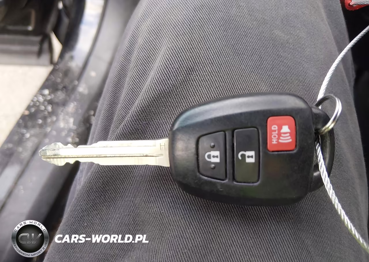 2018 Toyota Rav4 Le VIN:2T3BFREV1JW736362 - 11