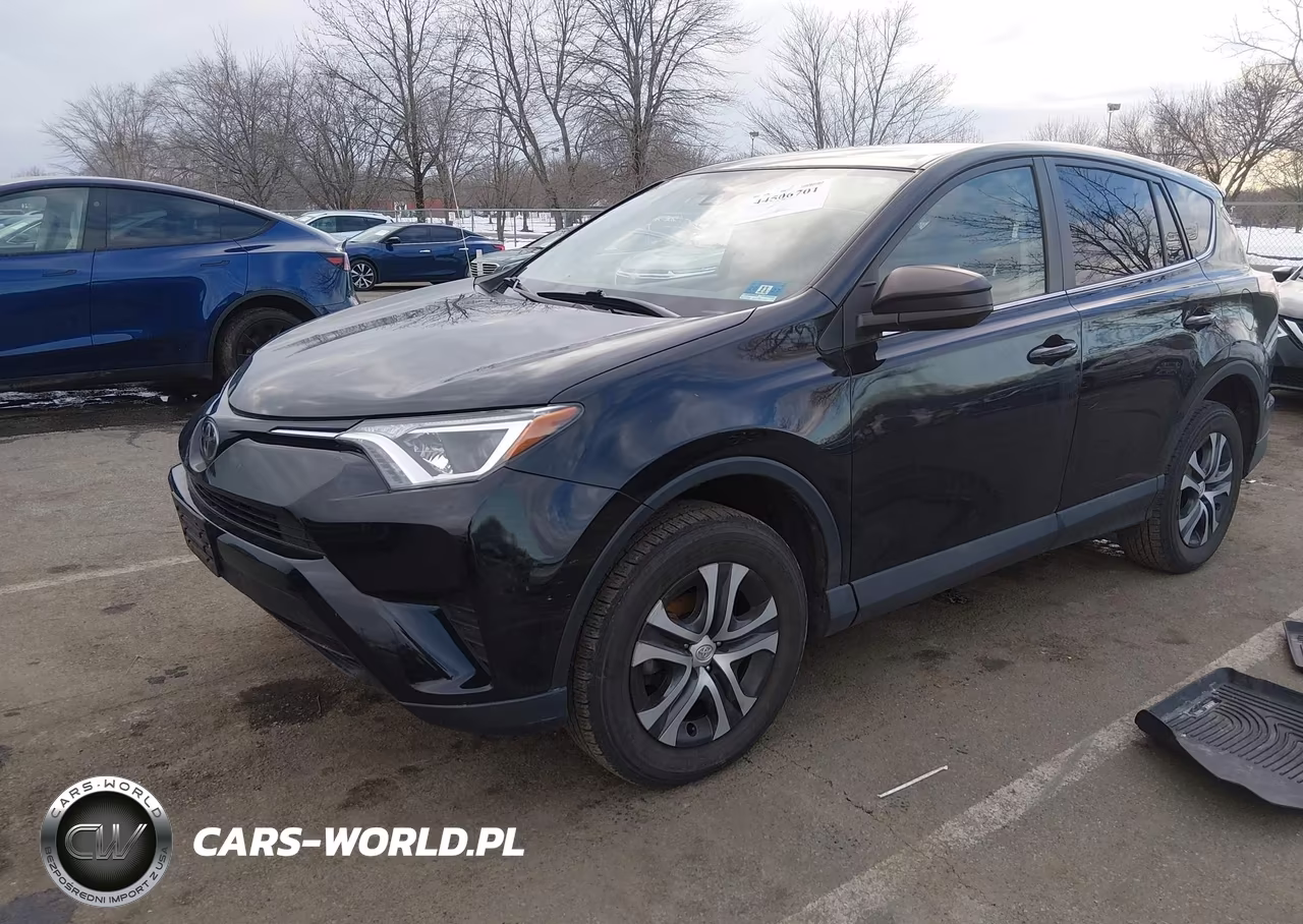 2018 Toyota Rav4 Le VIN:2T3BFREV1JW736362 - 2