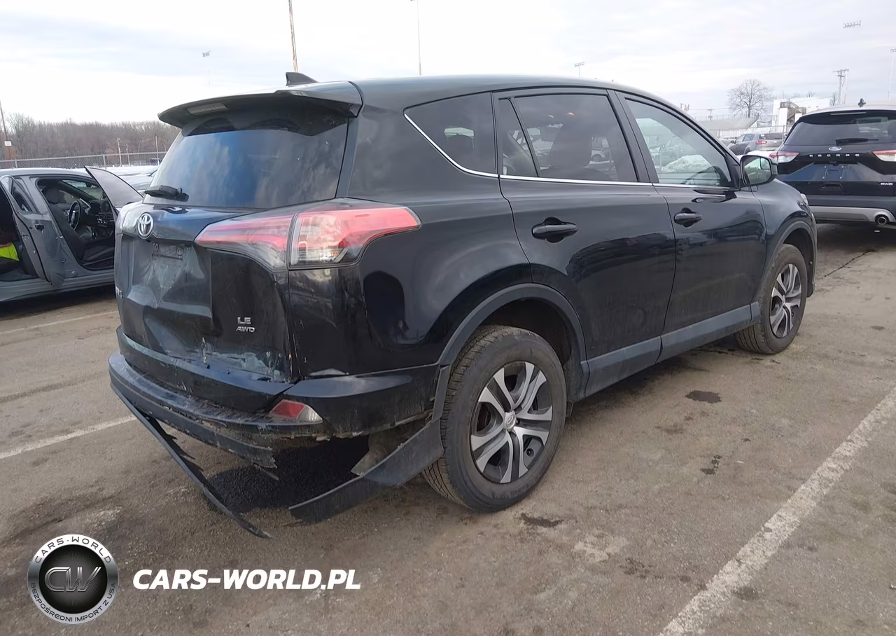 2018 Toyota Rav4 Le VIN:2T3BFREV1JW736362 - 4