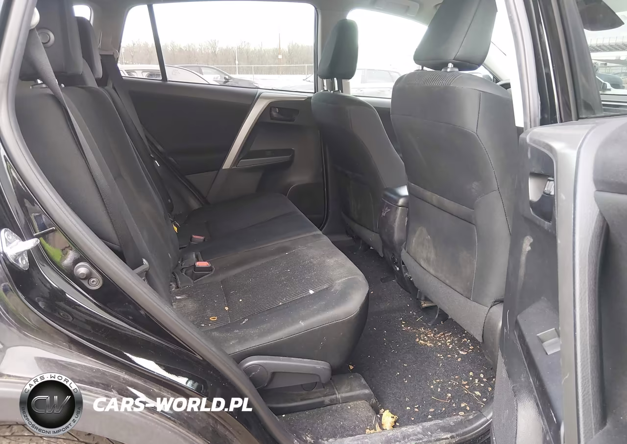 2018 Toyota Rav4 Le VIN:2T3BFREV1JW736362 - 8