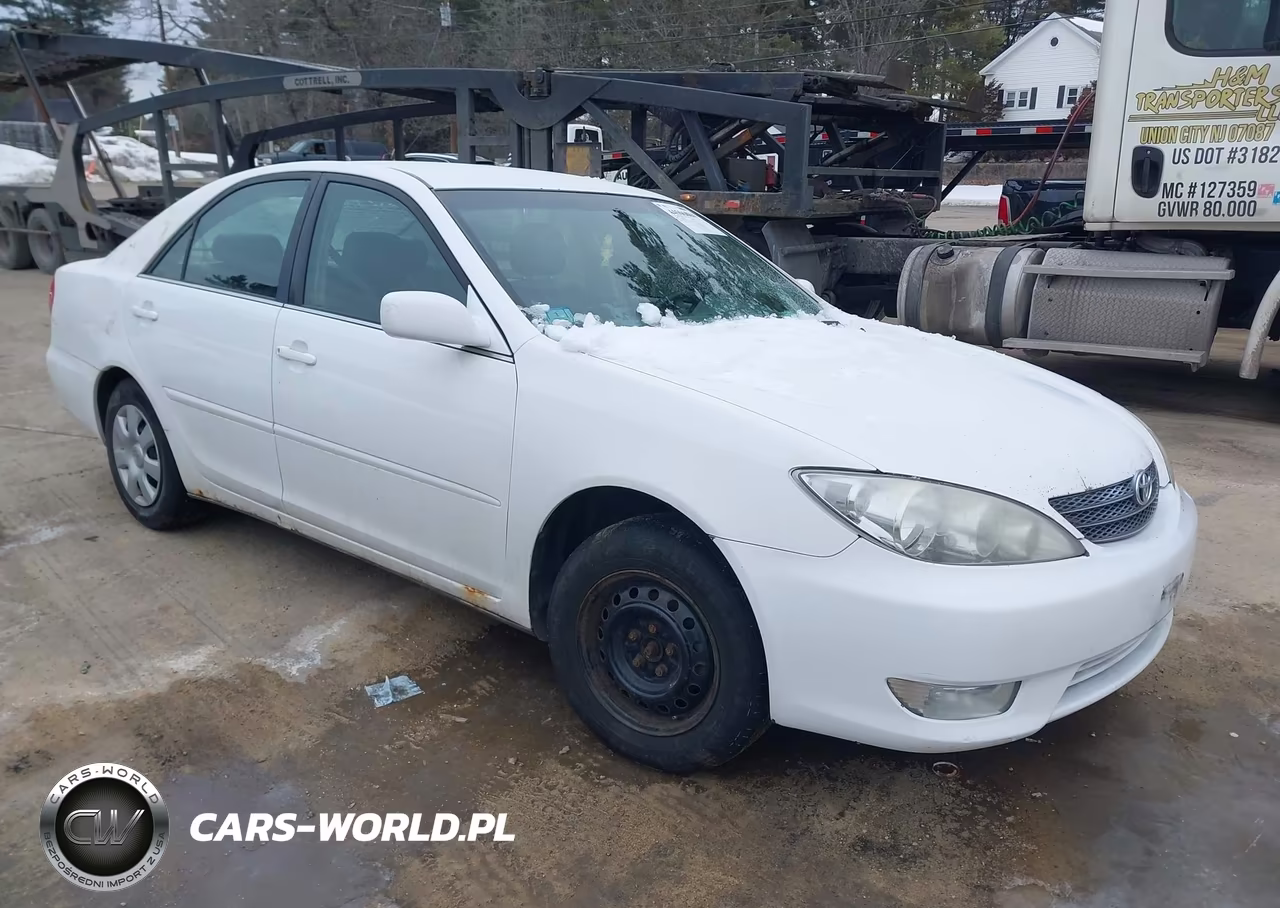 2004 Toyota Camry Le