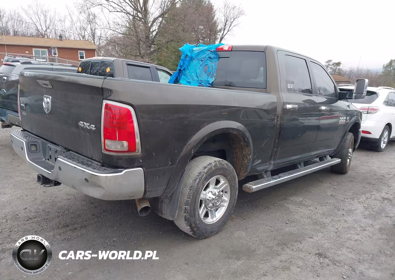 2013 Ram 2500 Laramie VIN:3C6UR5FL4DG571540 - 4