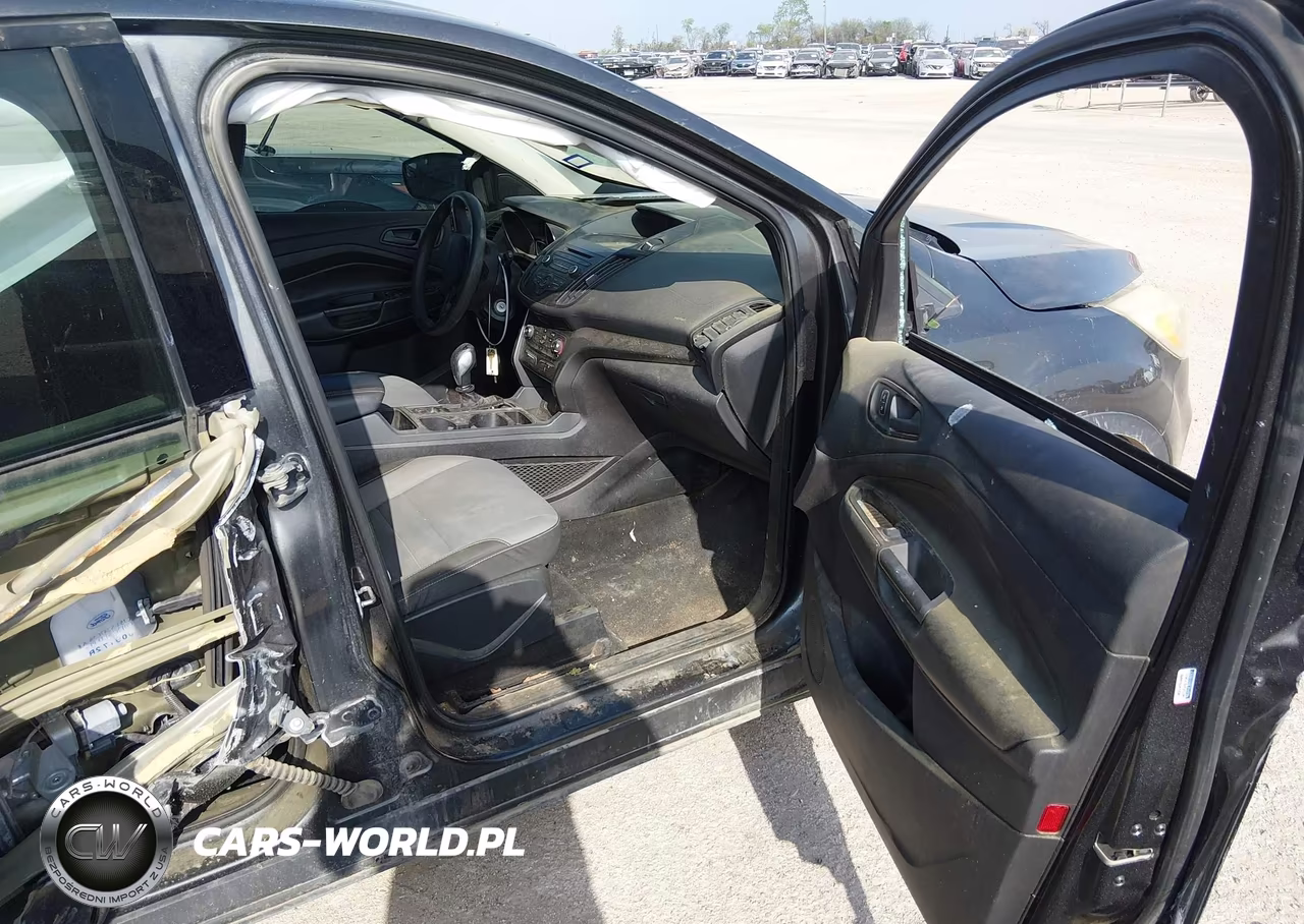2017 Ford Escape S VIN:1FMCU0F7XHUD93317 - 5