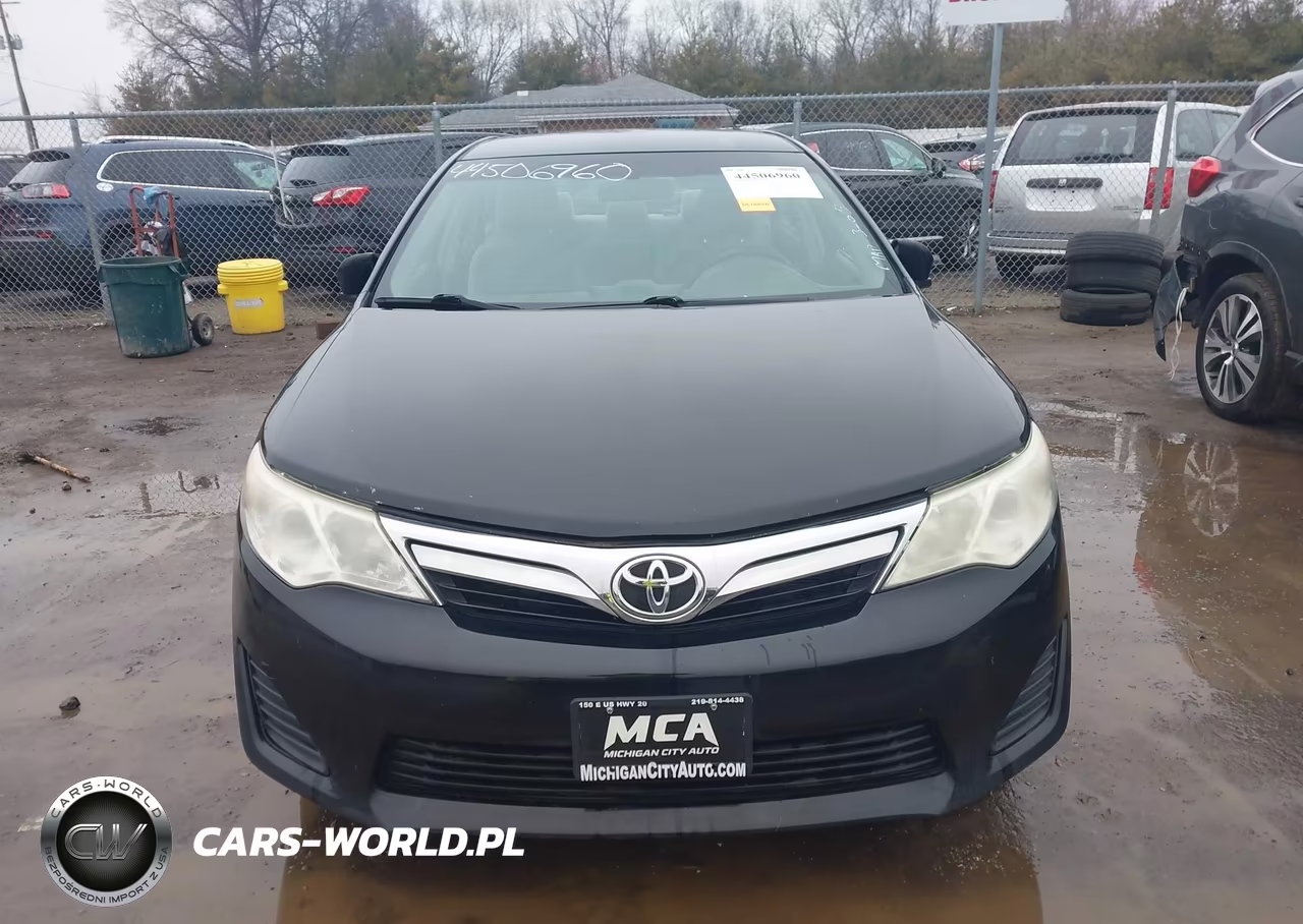 2014 Toyota Camry Le VIN:4T4BF1FK7ER356470 - 12