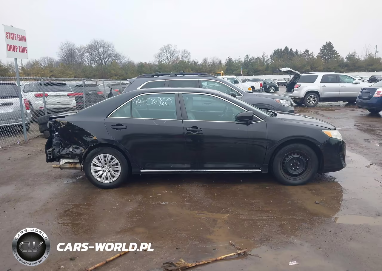 2014 Toyota Camry Le VIN:4T4BF1FK7ER356470 - 13