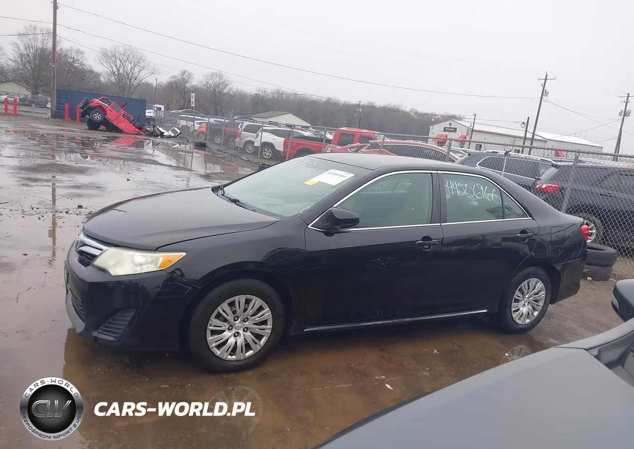 2014 Toyota Camry Le VIN:4T4BF1FK7ER356470 - 14