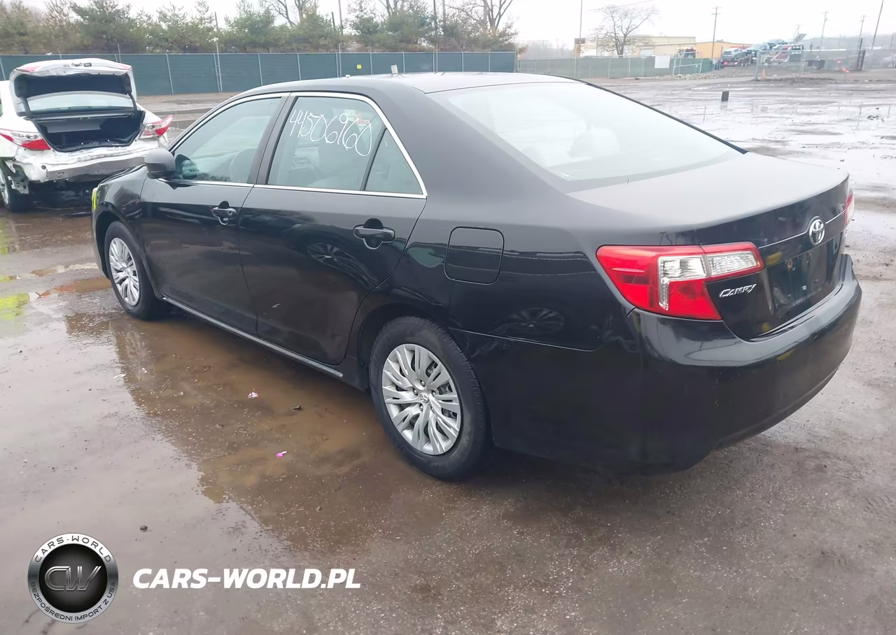 2014 Toyota Camry Le VIN:4T4BF1FK7ER356470 - 3