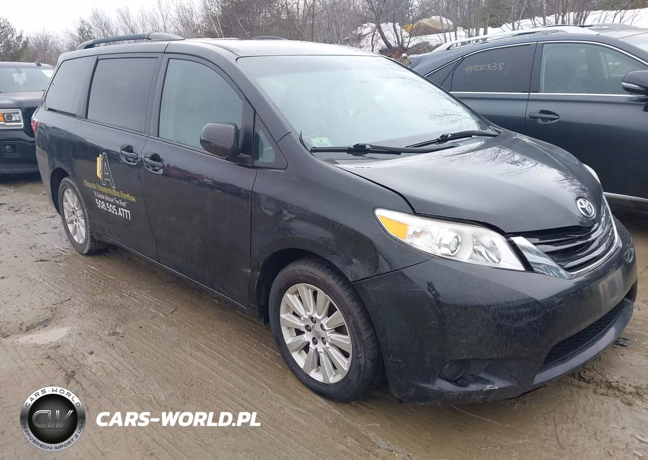 2015 Toyota Sienna Le 7 Passenger