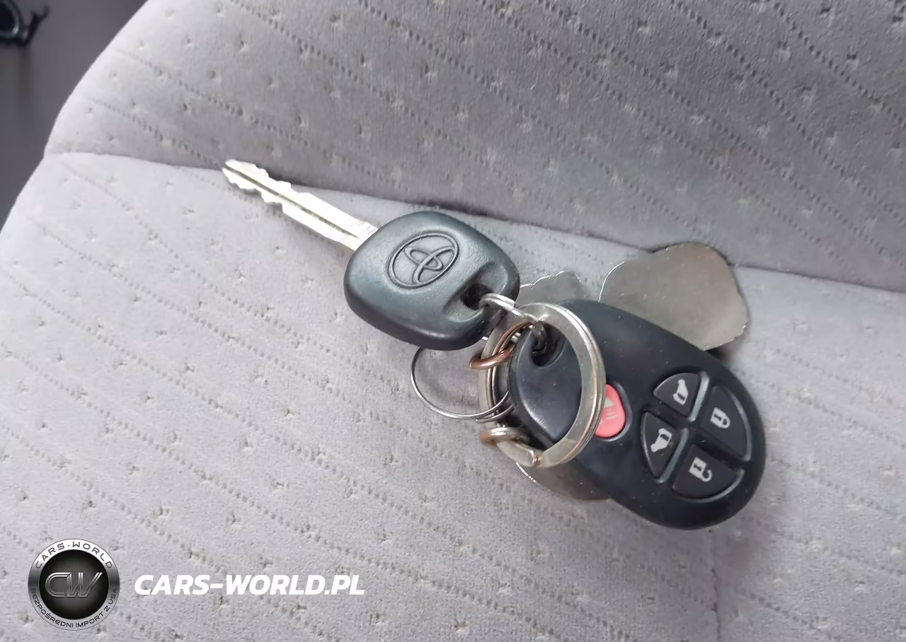 2015 Toyota Sienna Le 7 Passenger VIN:5TDJK3DC2FS125897 - 11