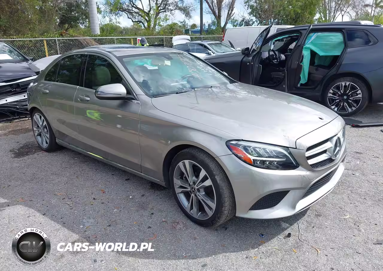 2019 Mercedes-Benz C 300