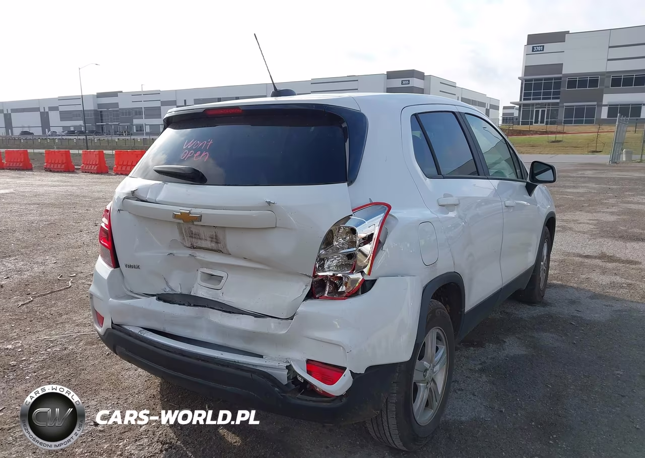 2022 Chevrolet Trax Fwd Ls VIN:KL7CJKSM5NB543939 - 4