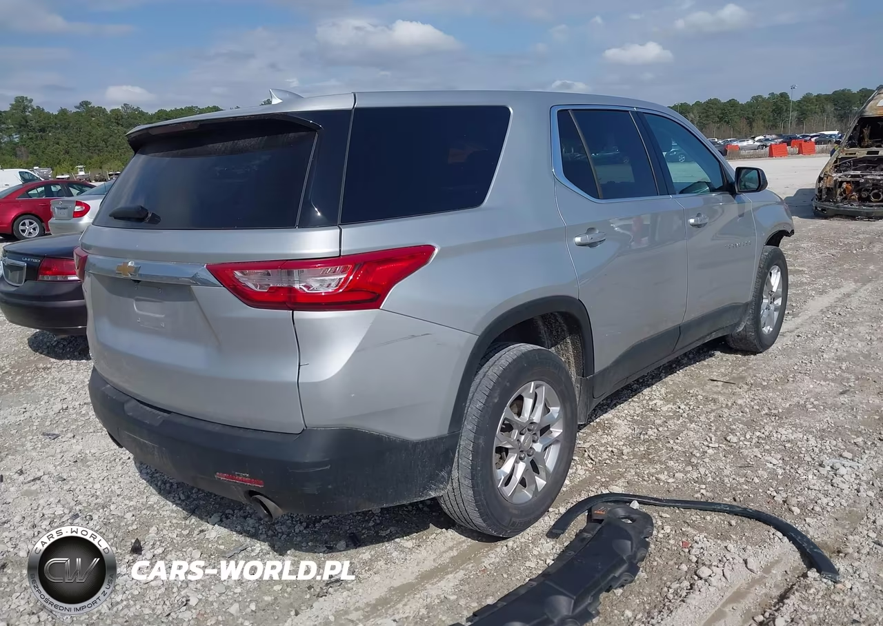 2021 Chevrolet Traverse Fwd Ls VIN:1GNERFKW1MJ134538 - 4