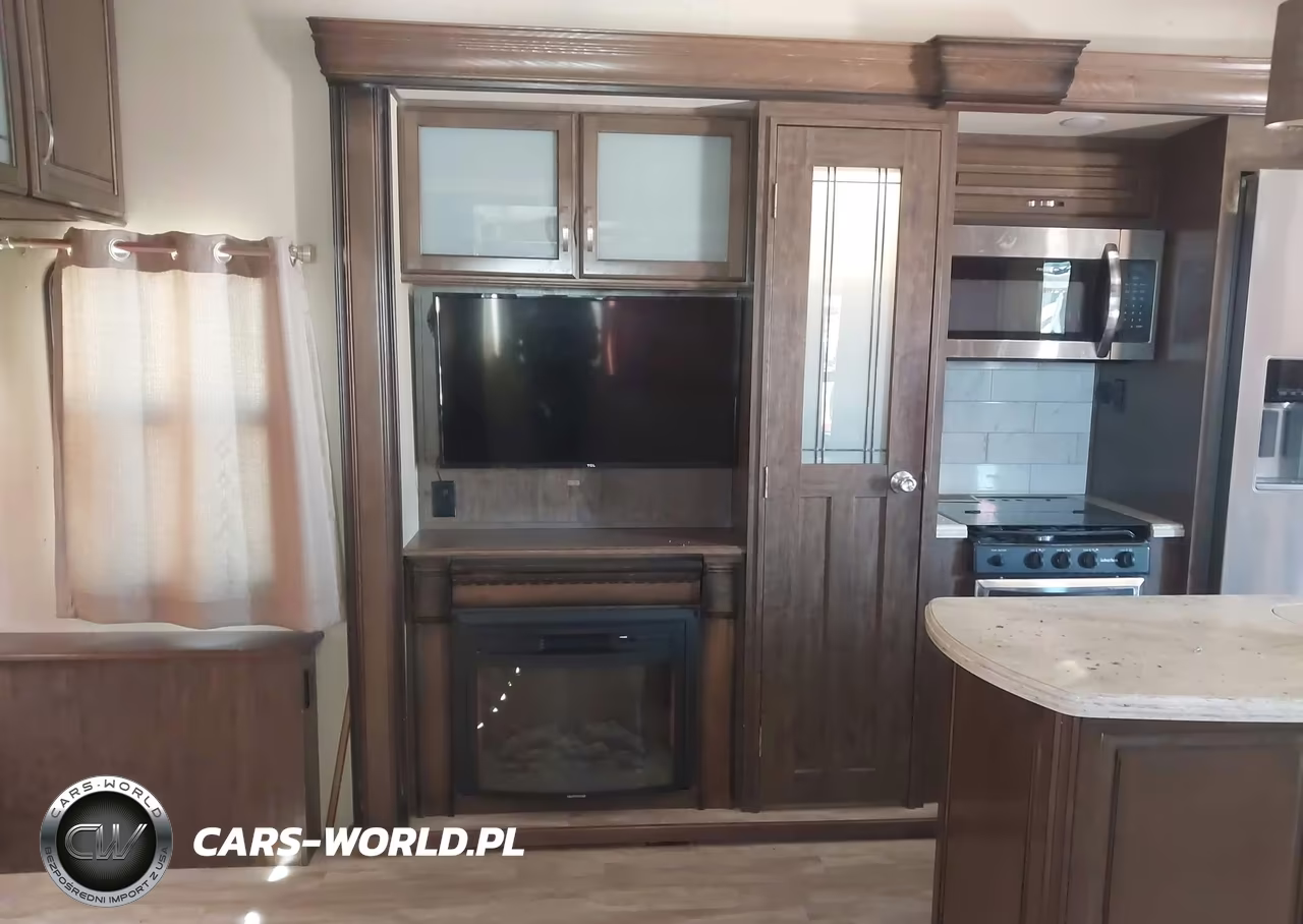2018 Gran Solitude VIN:573FS4226J1108914 - 10