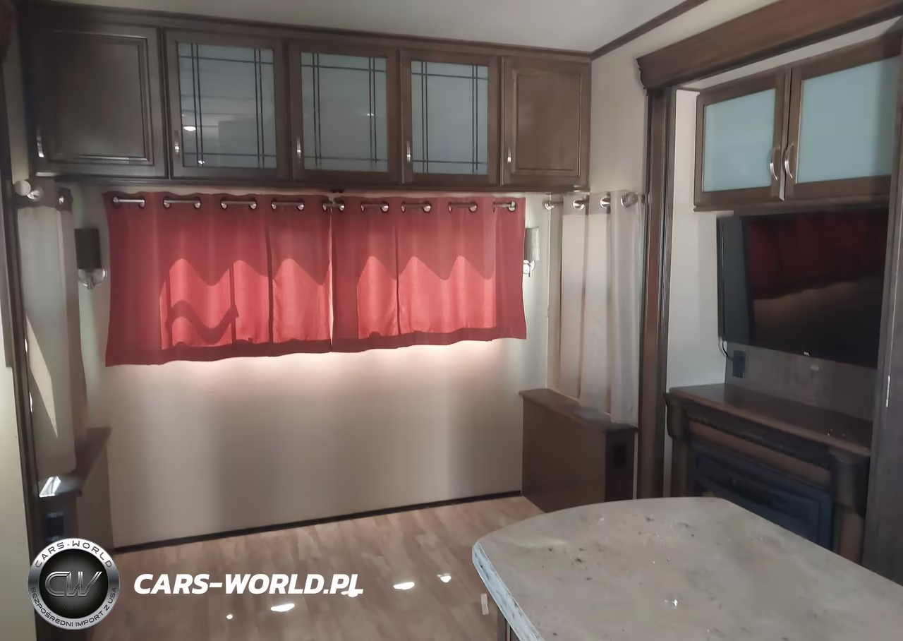 2018 Gran Solitude VIN:573FS4226J1108914 - 13