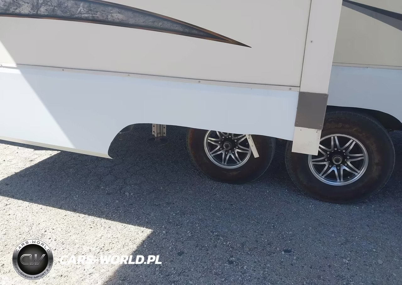 2018 Gran Solitude VIN:573FS4226J1108914 - 6