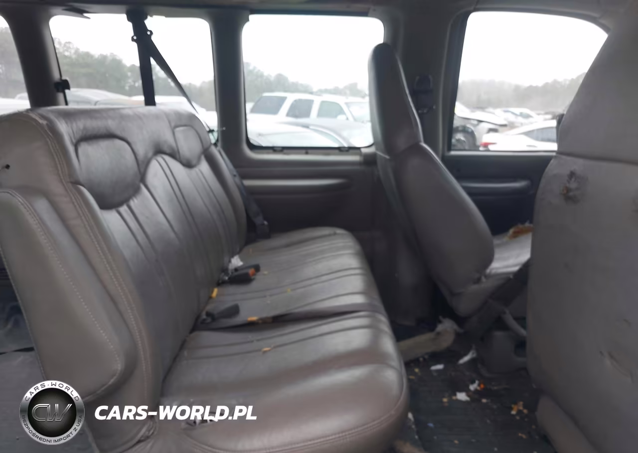 2001 Chevrolet Express VIN:1GAHG39R411237984 - 8