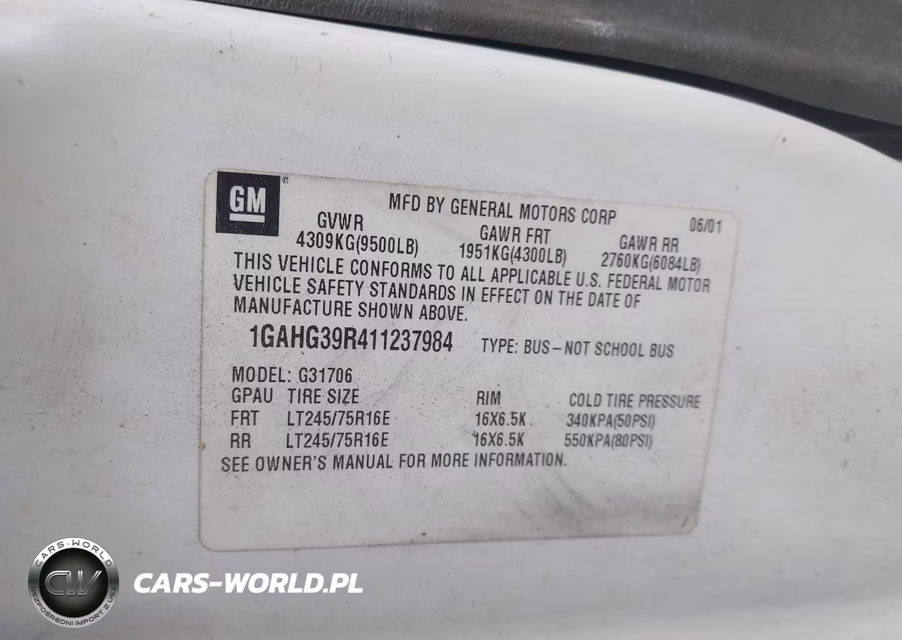 2001 Chevrolet Express VIN:1GAHG39R411237984 - 9