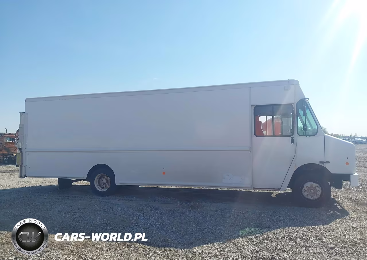 2012 Freightliner Chassis M Line Walk-In Van VIN:4UZAC3DV2CCBT7171 - 13