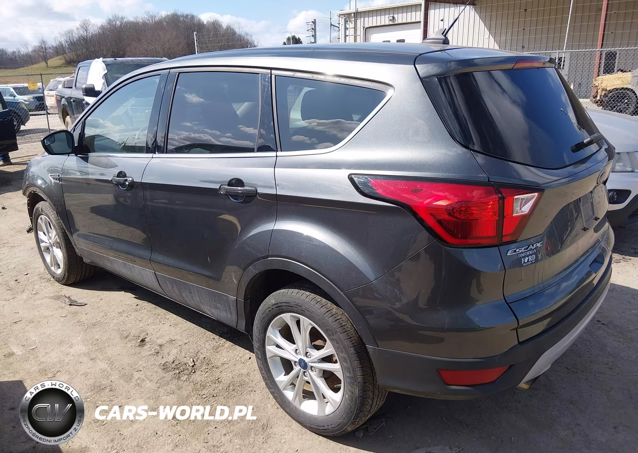 2019 Ford Escape Se VIN:1FMCU9GD8KUB33109 - 3
