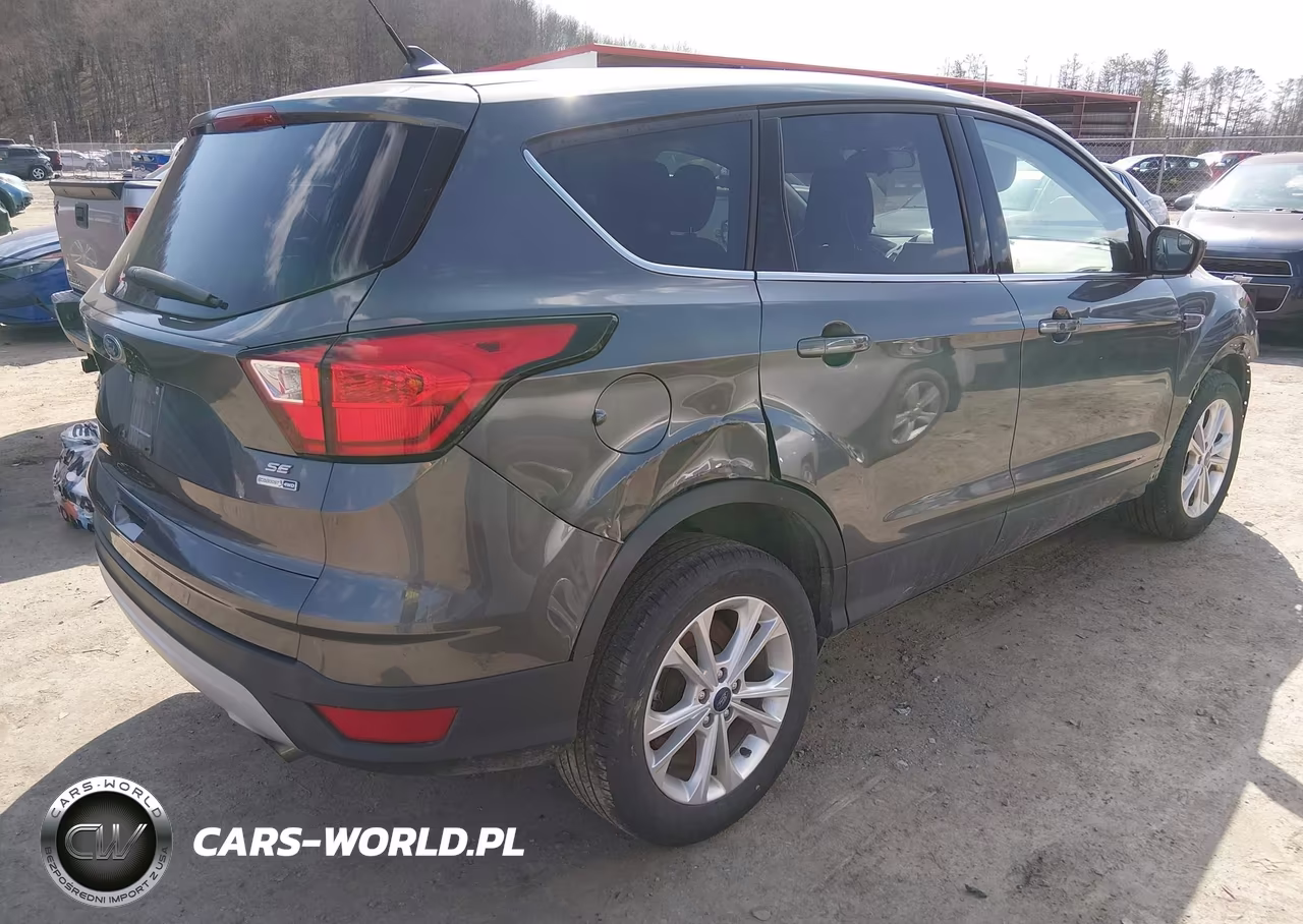 2019 Ford Escape Se VIN:1FMCU9GD8KUB33109 - 4