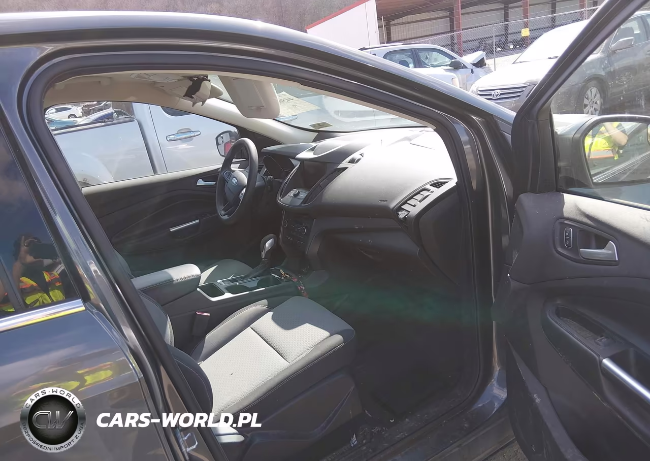 2019 Ford Escape Se VIN:1FMCU9GD8KUB33109 - 5