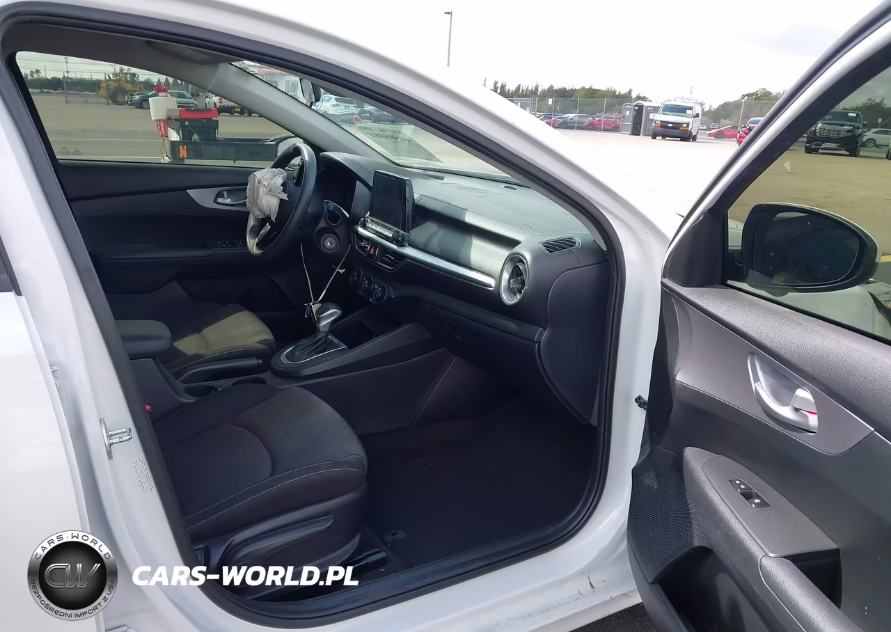 2022 Kia Forte Lxs VIN:3KPF24AD4NE487361 - 5