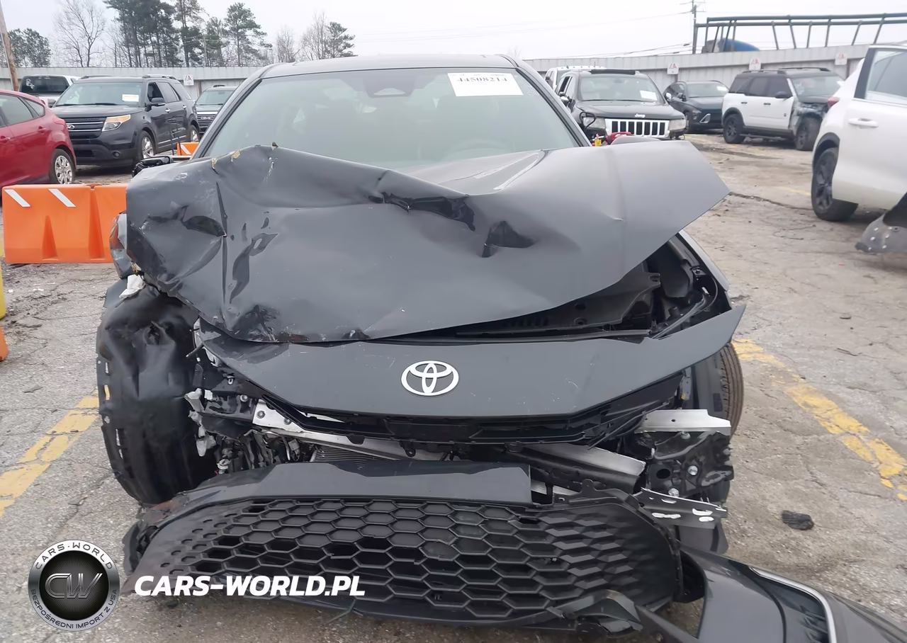 2025 Toyota Camry Se VIN:4T1DAACKXSU643769 - 12