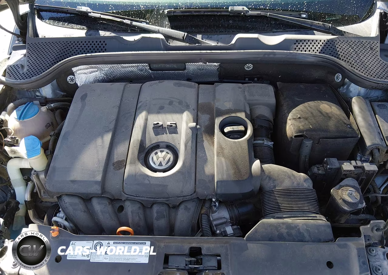 2012 Volkswagen Beetle 2.5L VIN:3VWJP7AT7CM631702 - 10