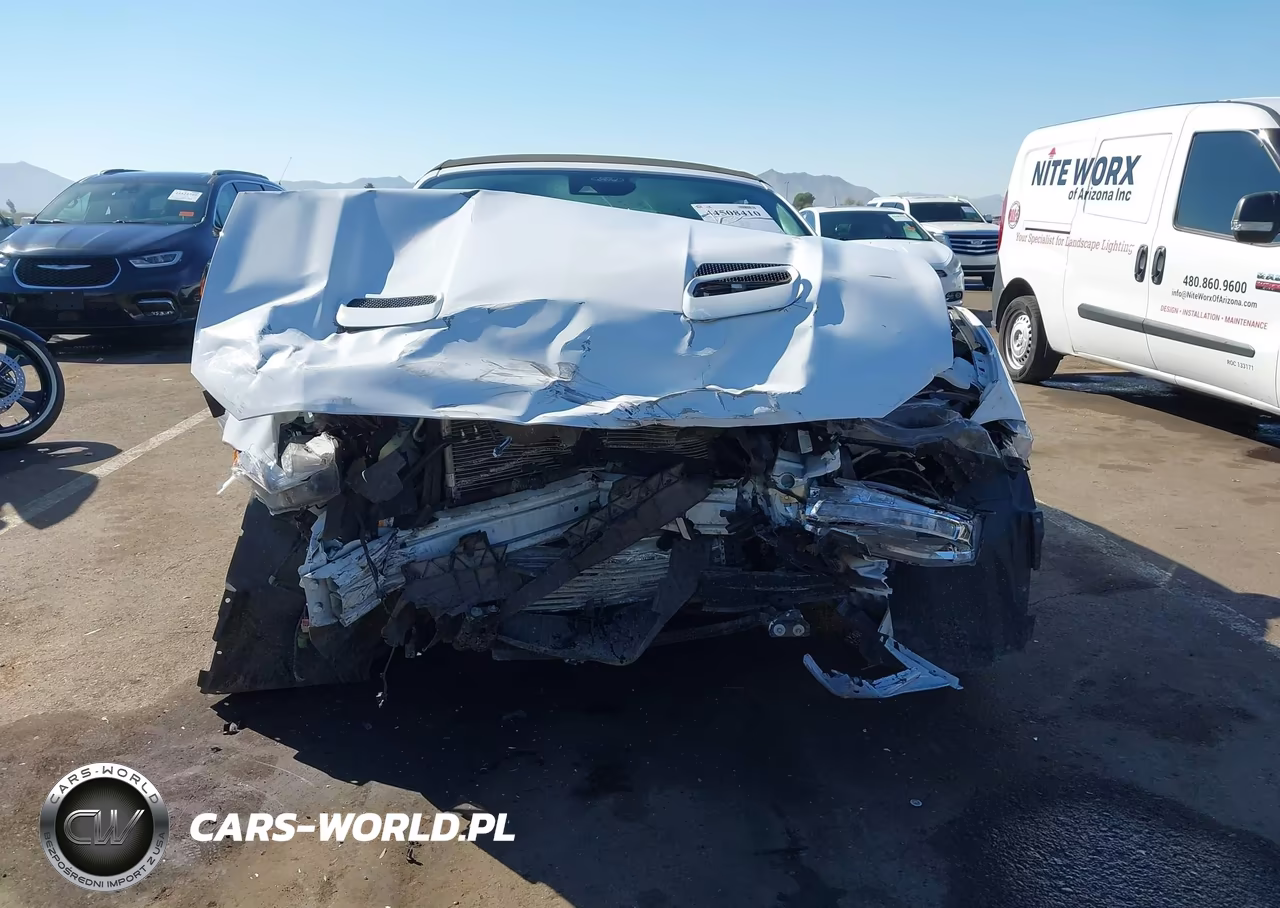 2022 Ford Mustang Ecoboost Premium VIN:1FATP8UH0N5106858 - 12