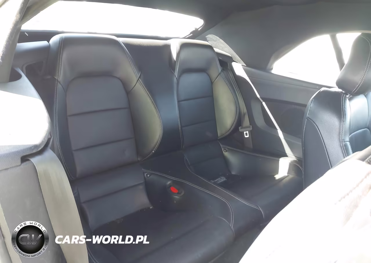 2022 Ford Mustang Ecoboost Premium VIN:1FATP8UH0N5106858 - 8