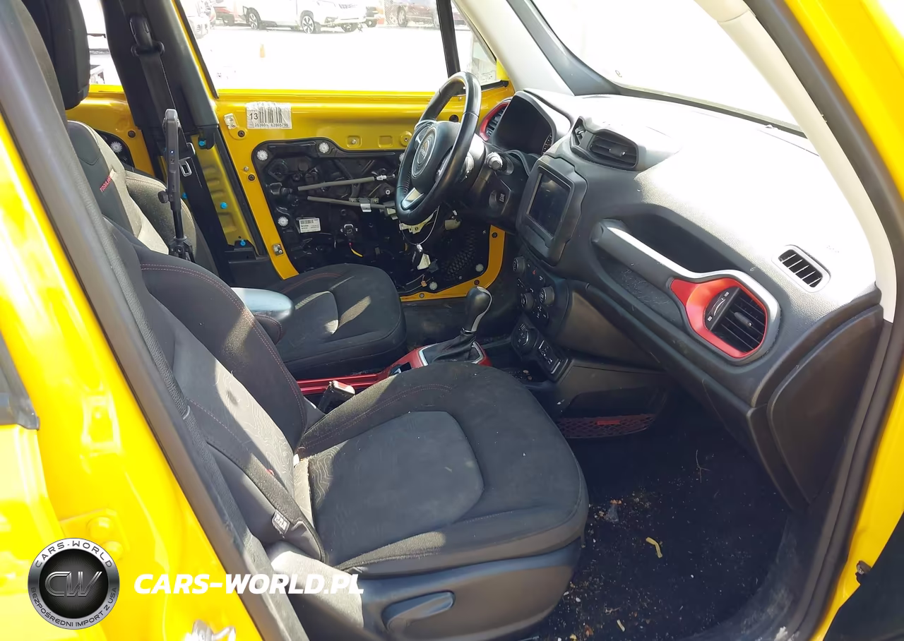 2018 Jeep Renegade Trailhawk 4X4 VIN:ZACCJBCB5JPH28492 - 5
