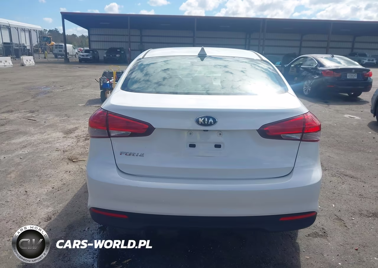 2018 Kia Forte Lx VIN:3KPFL4A73JE178403 - 17