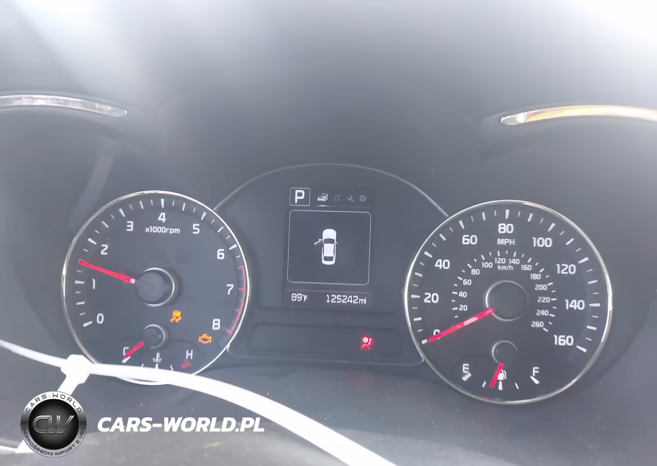 2018 Kia Forte Lx VIN:3KPFL4A73JE178403 - 7