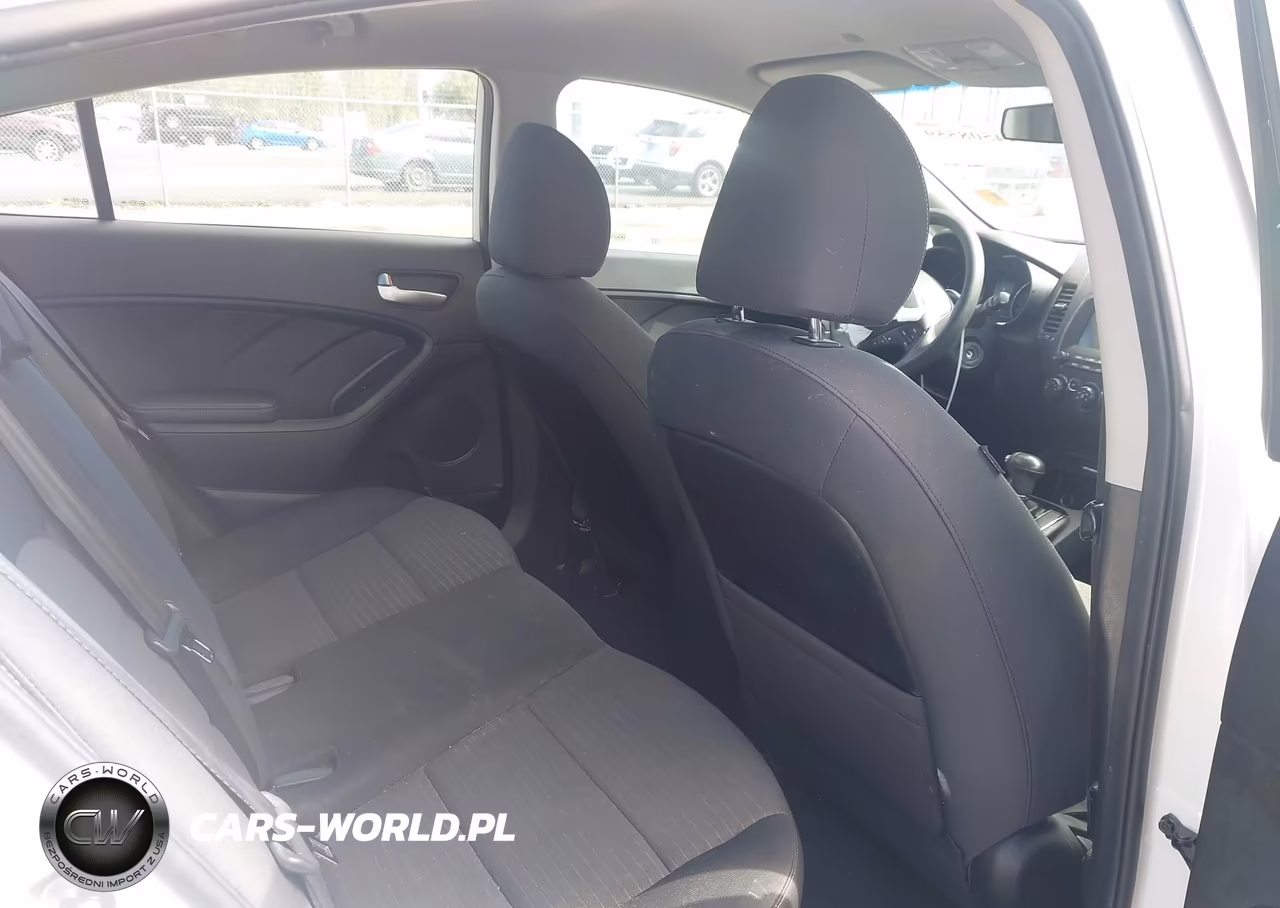 2018 Kia Forte Lx VIN:3KPFL4A73JE178403 - 8