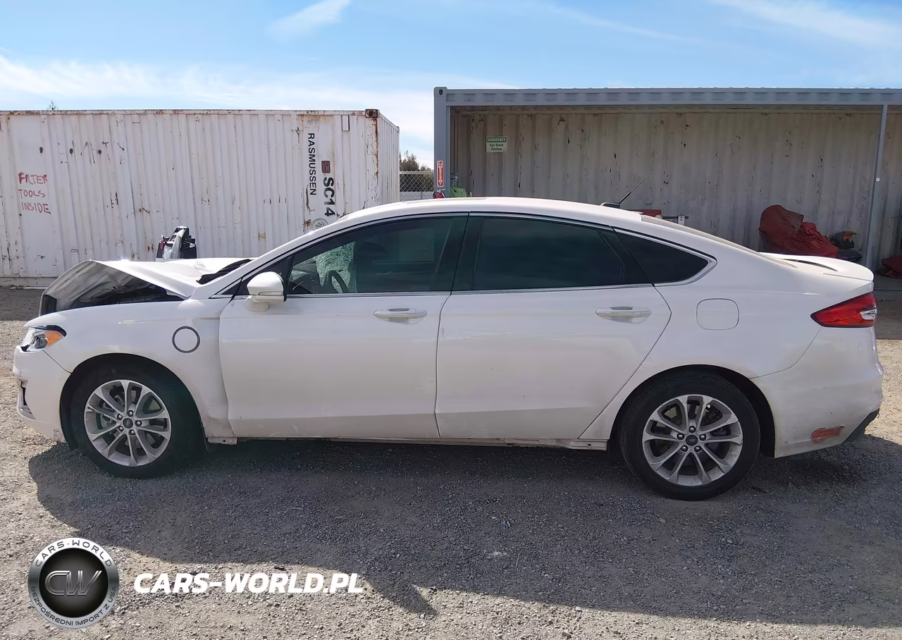 2020 Ford Fusion Plug-In Hybrid Titanium VIN:3FA6P0SU7LR228691 - 14