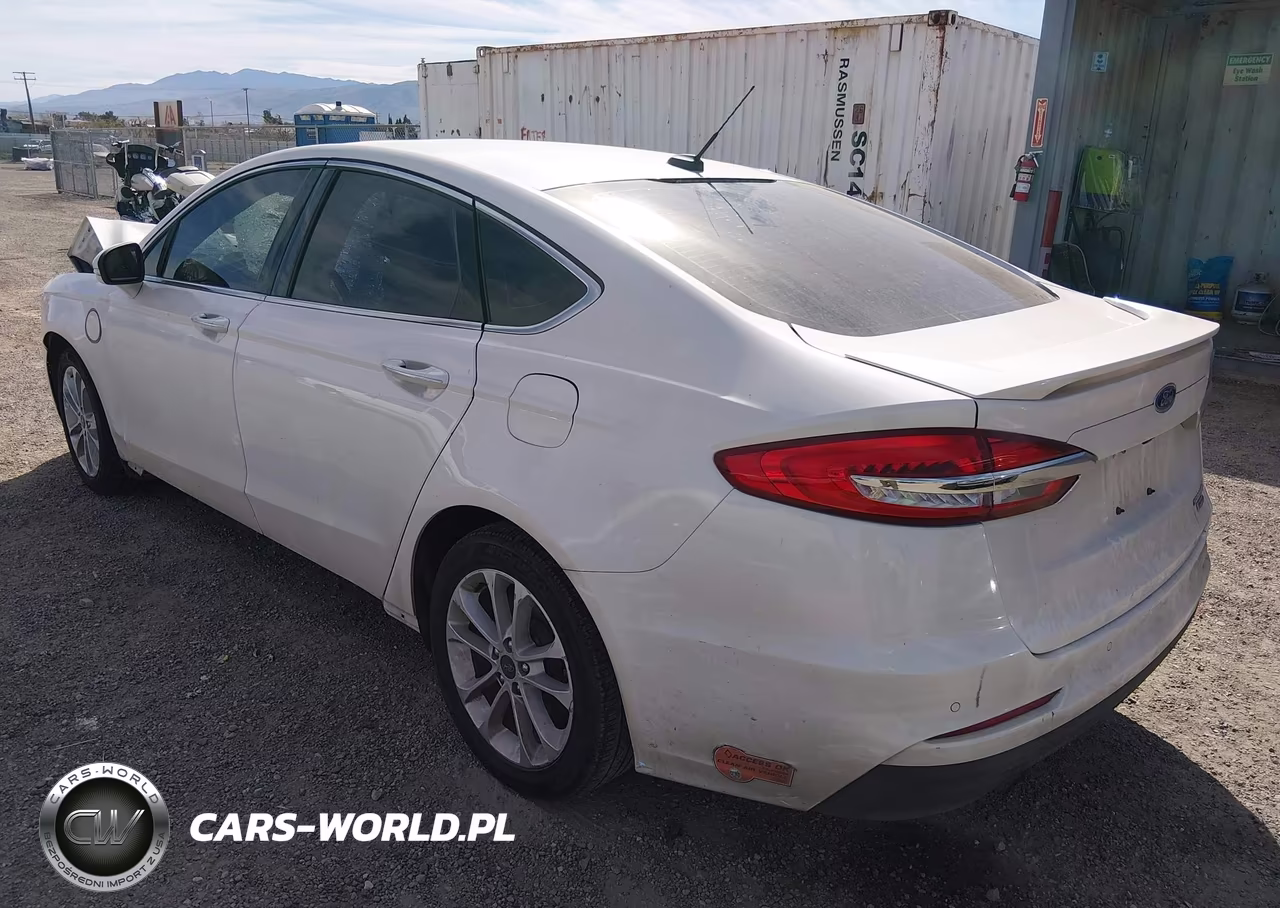 2020 Ford Fusion Plug-In Hybrid Titanium VIN:3FA6P0SU7LR228691 - 3