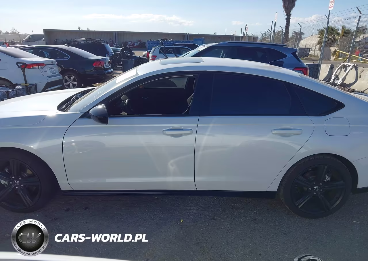 2024 Honda Accord Hybrid Sport-L VIN:1HGCY2F75RA070110 - 14