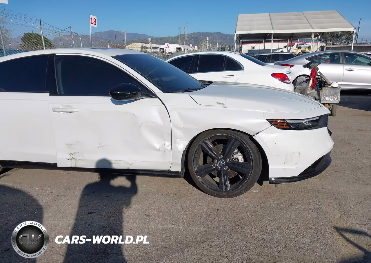 2024 Honda Accord Hybrid Sport-L VIN:1HGCY2F75RA070110 - 6