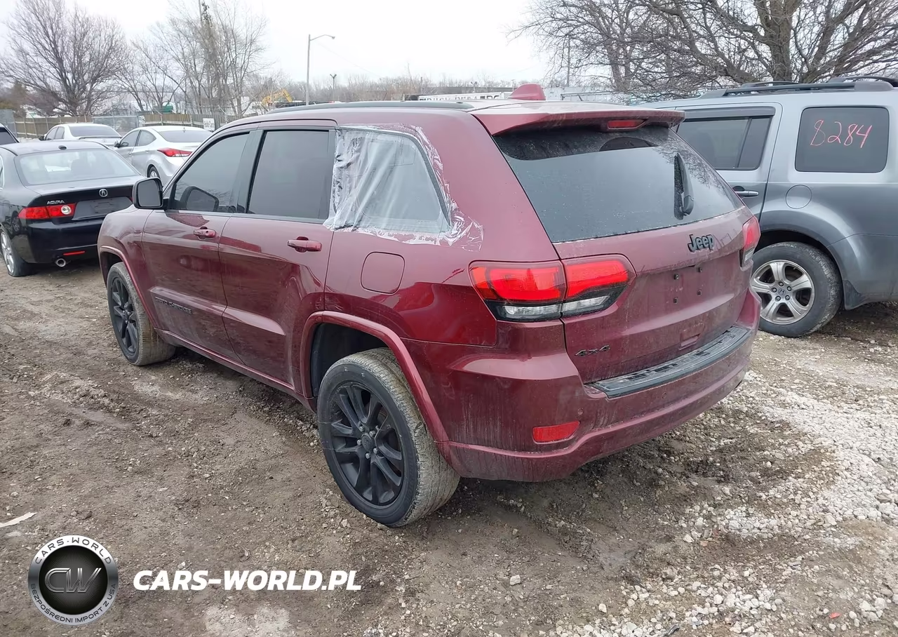 2018 Jeep Grand Cherokee Altitude 4X4 VIN:1C4RJFAG1JC251502 - 3